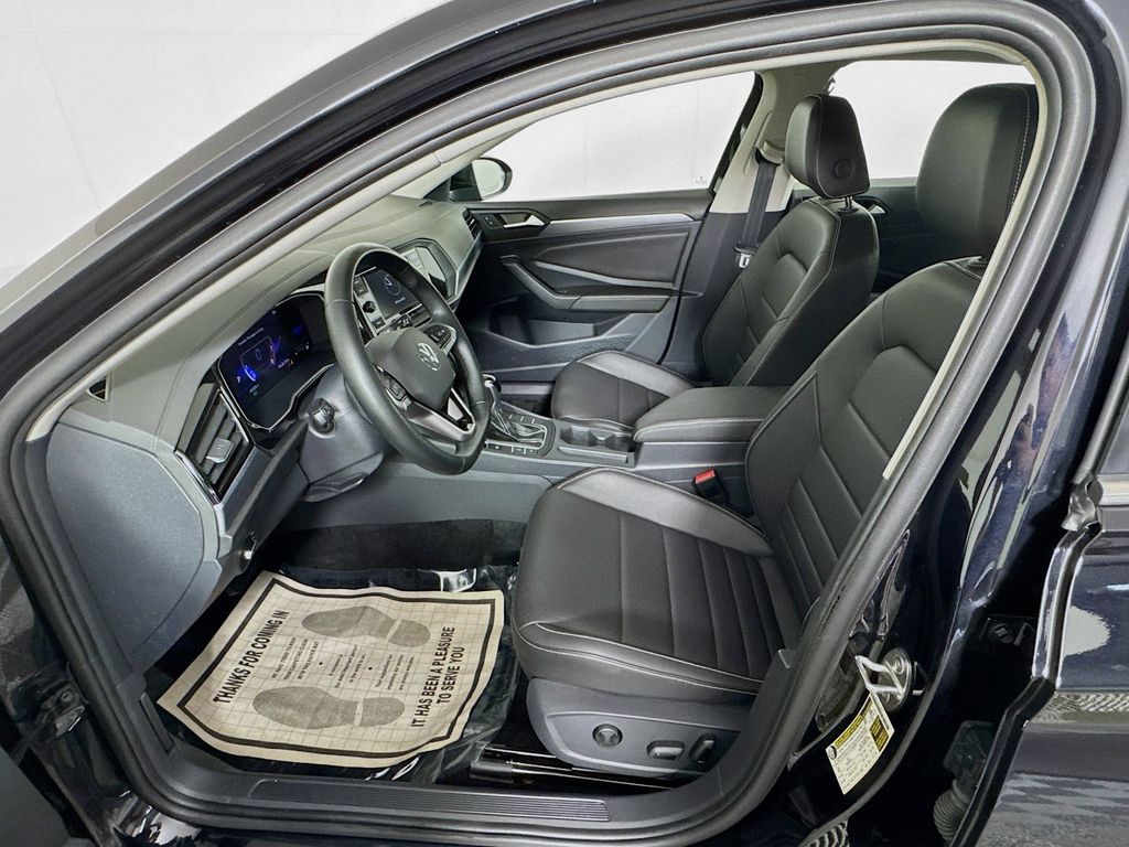 2024 Volkswagen Jetta SE - Photo 27
