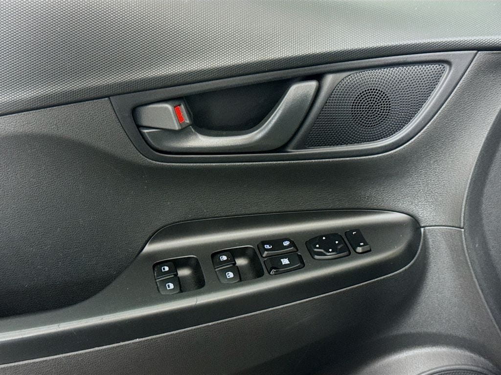 2023 Hyundai Kona SEL - Photo 13