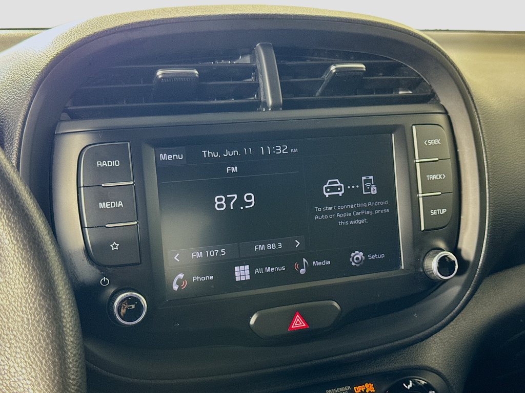 2023 Kia Soul LX - Photo 21