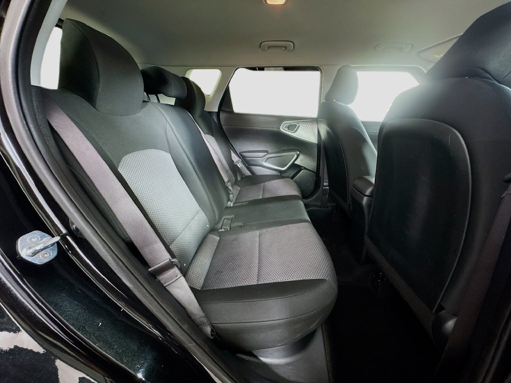 2023 Kia Soul LX - Photo 28