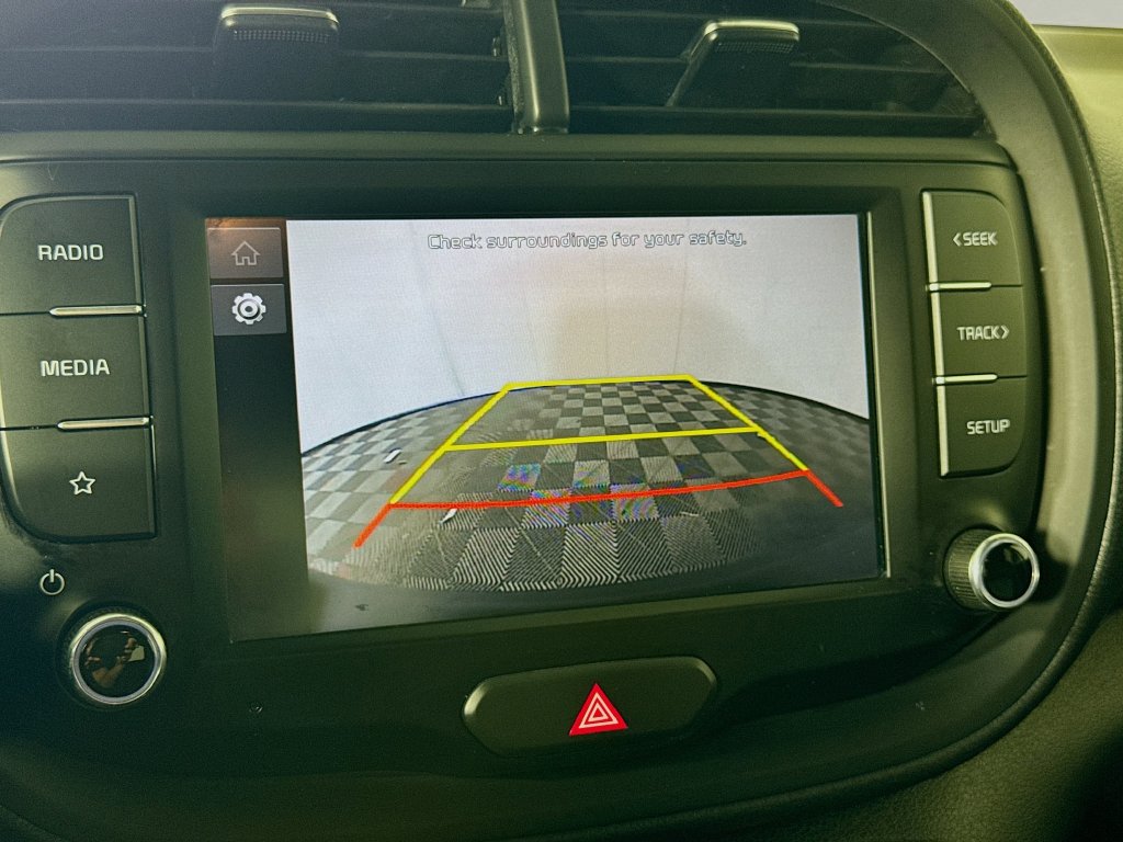 2023 Kia Soul LX - Photo 22