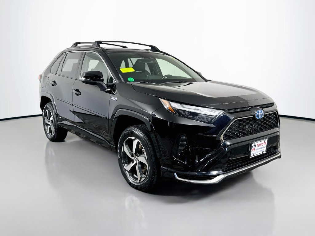 2024 Toyota RAV4 SE - Photo 10