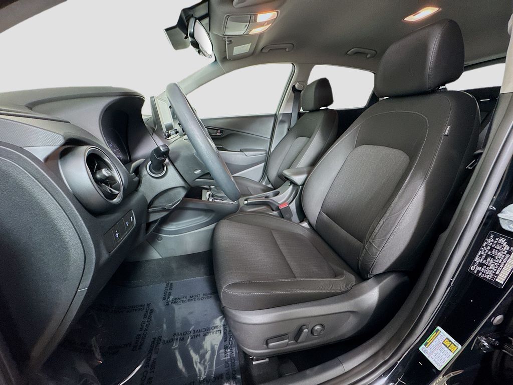 2023 Hyundai Kona SEL - Photo 17
