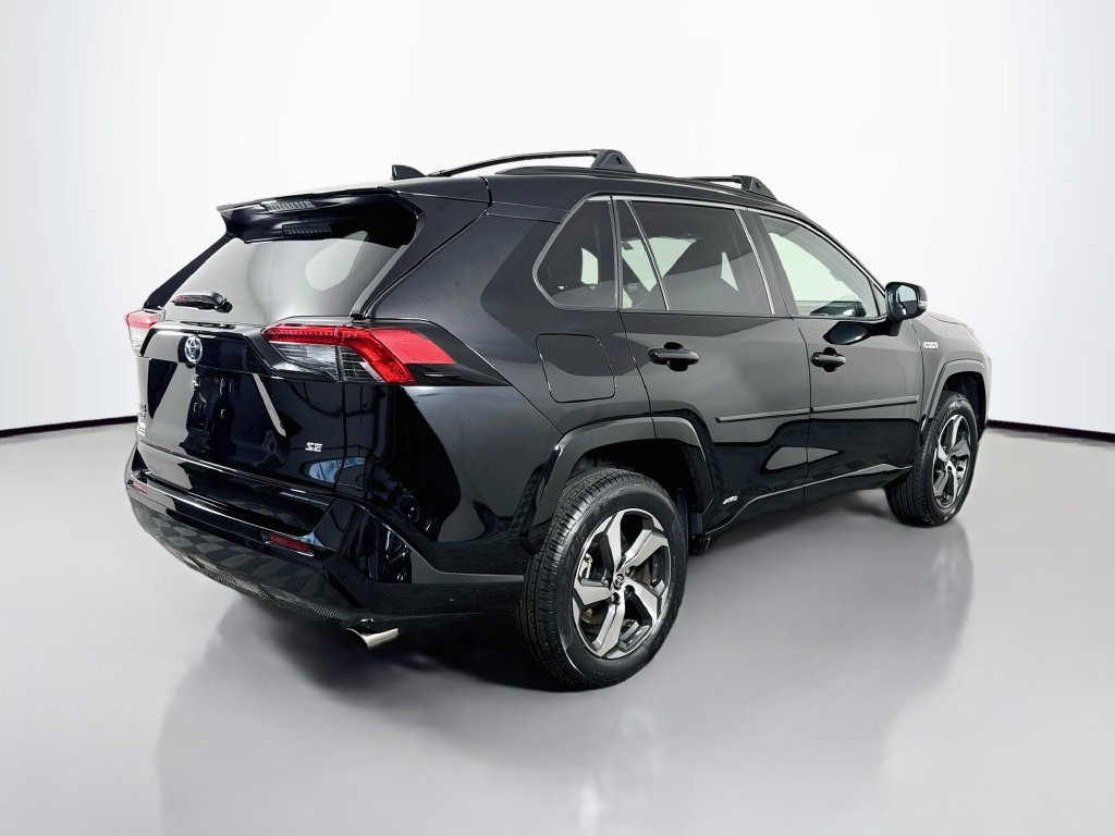 2024 Toyota RAV4 SE - Photo 8