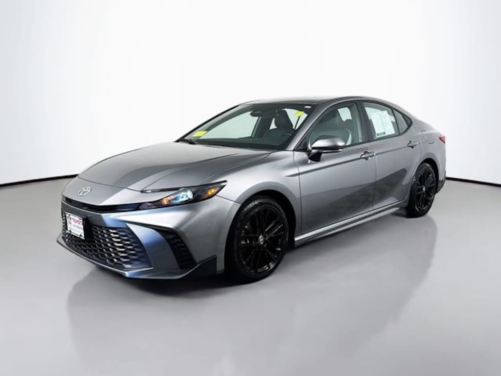 Used 2025 Toyota Camry SE Sedan