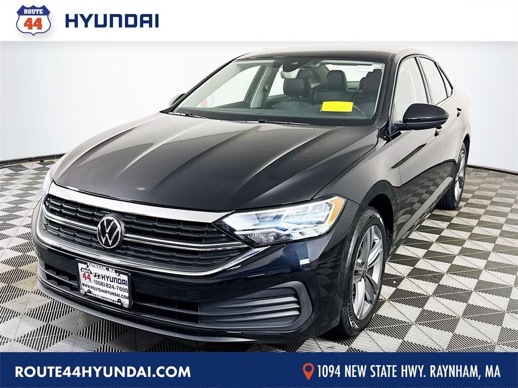 Used 2024 Volkswagen Jetta 1.5T SE Sedan