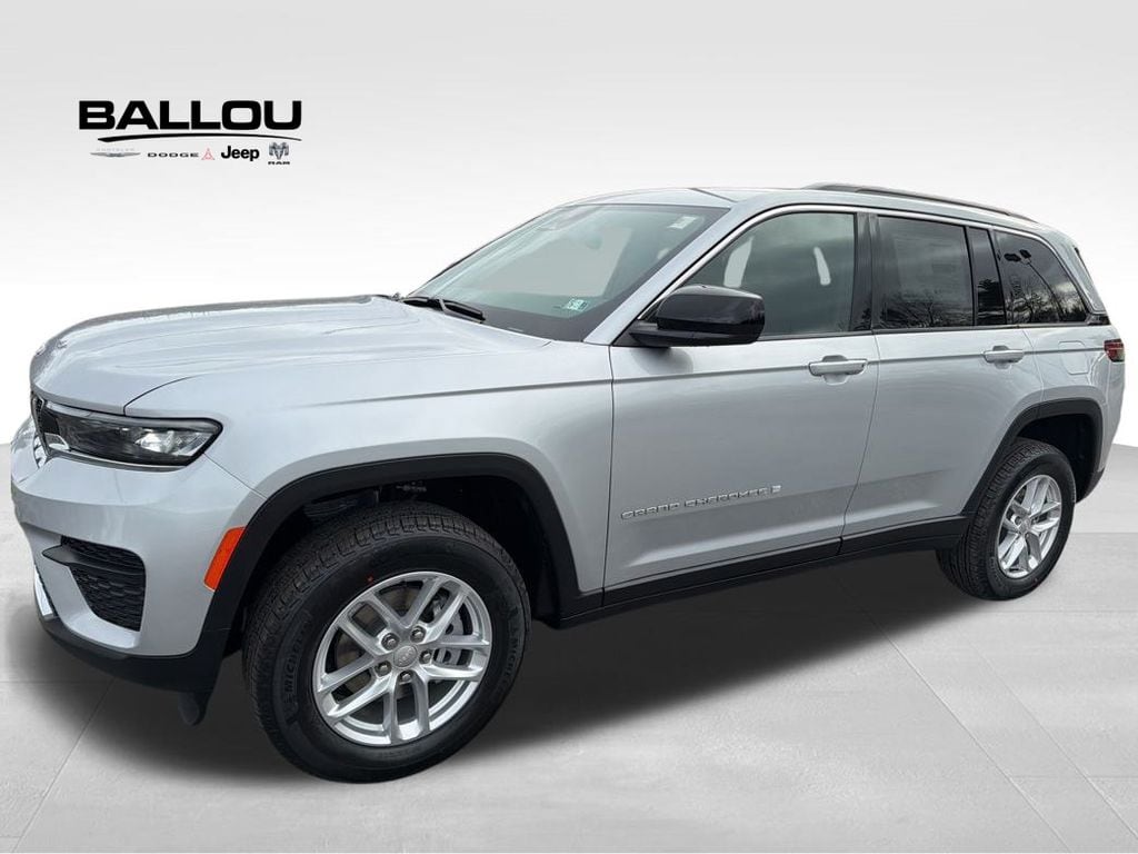 New 2025 Jeep Grand Cherokee LAREDO X 4X4 Sport Utility