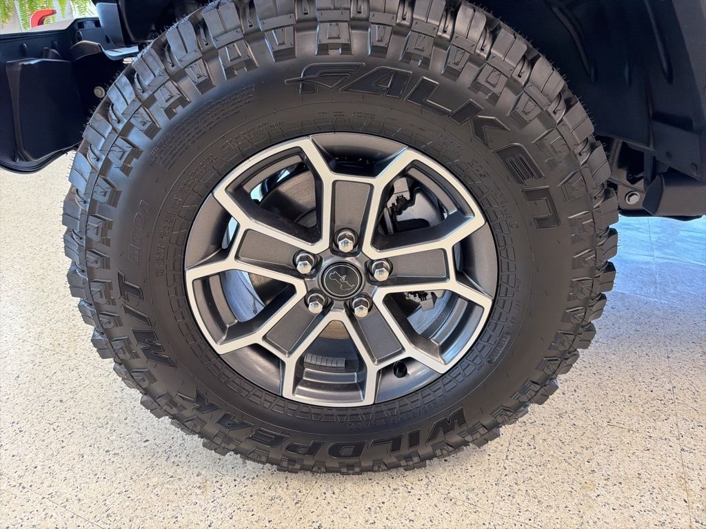 New 2025 Jeep Gladiator MOJAVE 4X4 Pickup