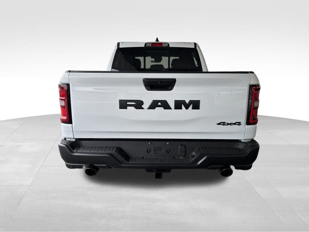New 2026 Ram 1500 TRADESMAN CREW CAB 4X4 5'7 BOX Pickup