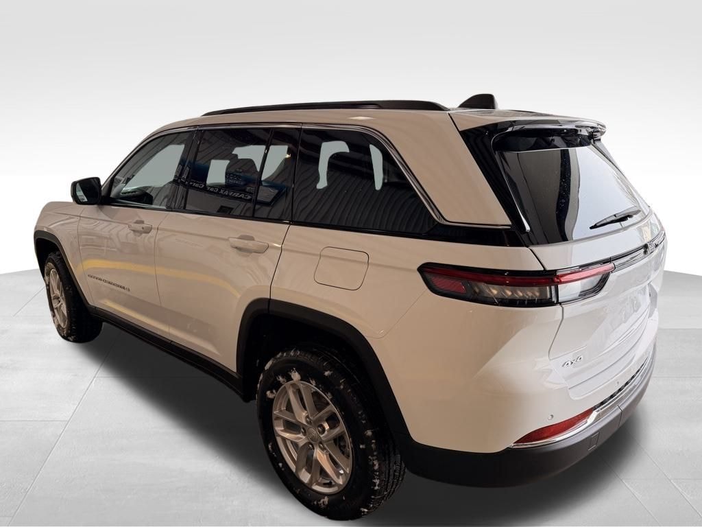 New 2025 Jeep Grand Cherokee LAREDO X 4X4 Sport Utility
