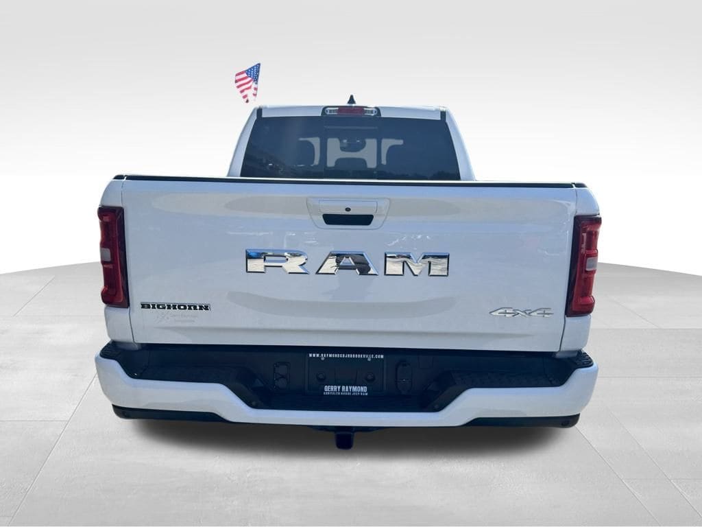 New 2025 Ram 1500 BIG HORN CREW CAB 4X4 5'7 BOX Pickup