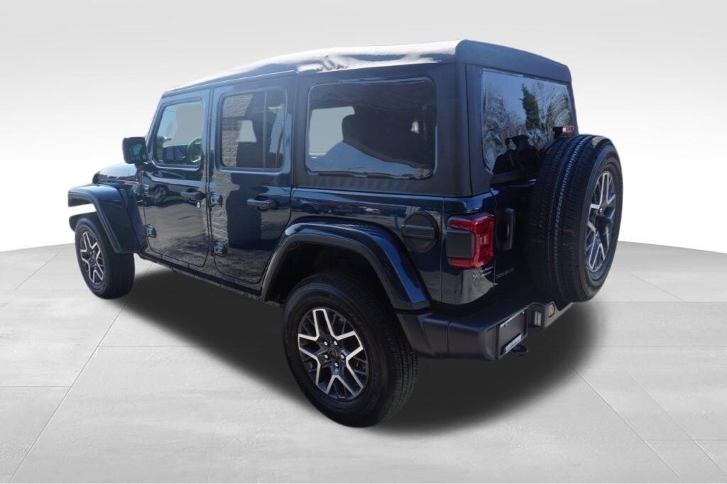 New 2025 Jeep Wrangler 4-DOOR SAHARA Sport Utility
