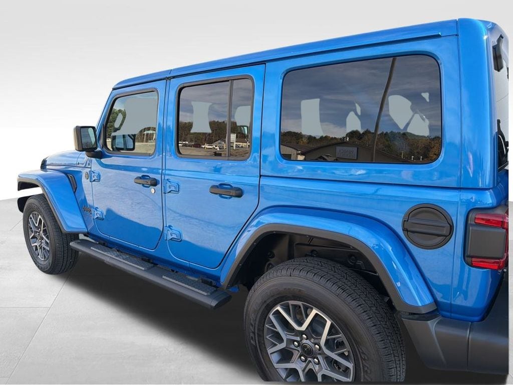 New 2025 Jeep Wrangler 4-DOOR SAHARA Sport Utility