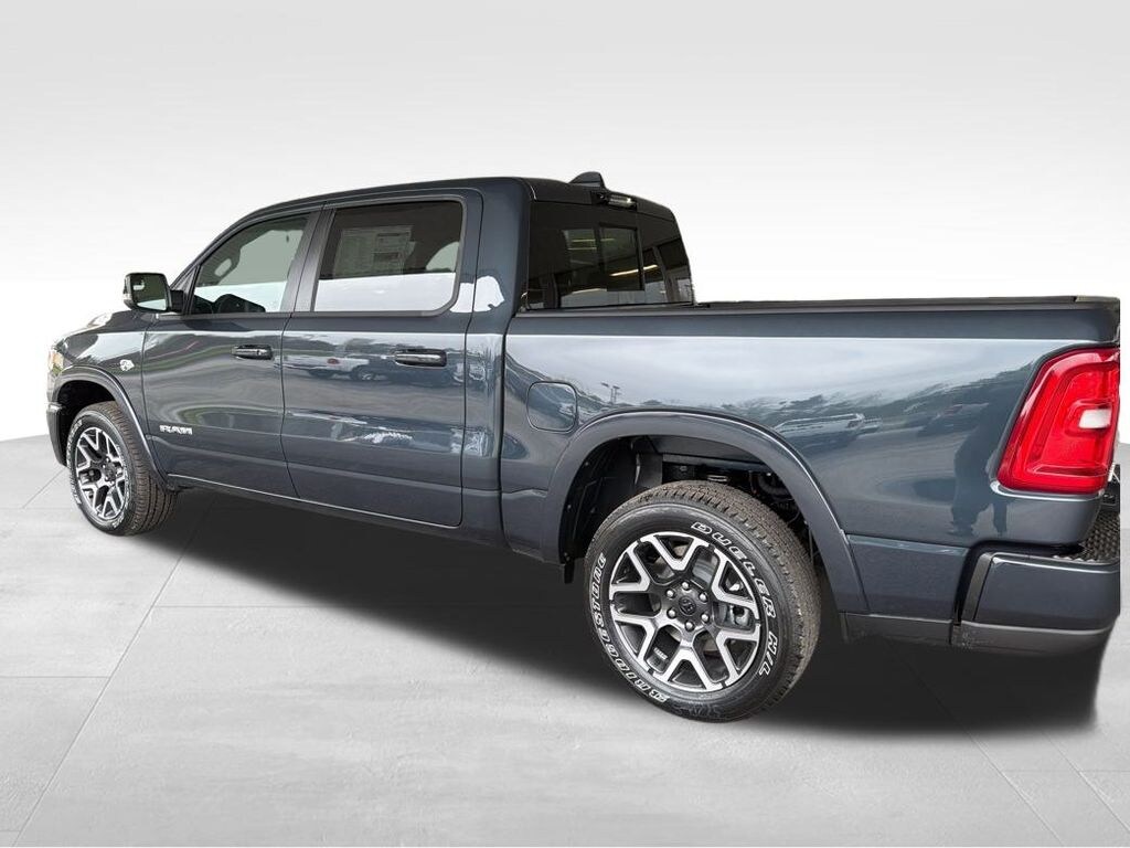 New 2026 Ram 1500 LARAMIE CREW CAB 4X4 5'7 BOX Pickup