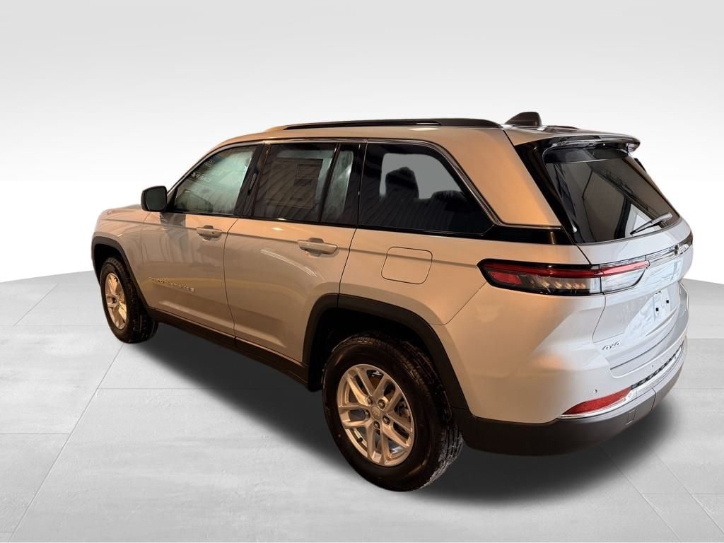 New 2025 Jeep Grand Cherokee LAREDO X 4X4 Sport Utility