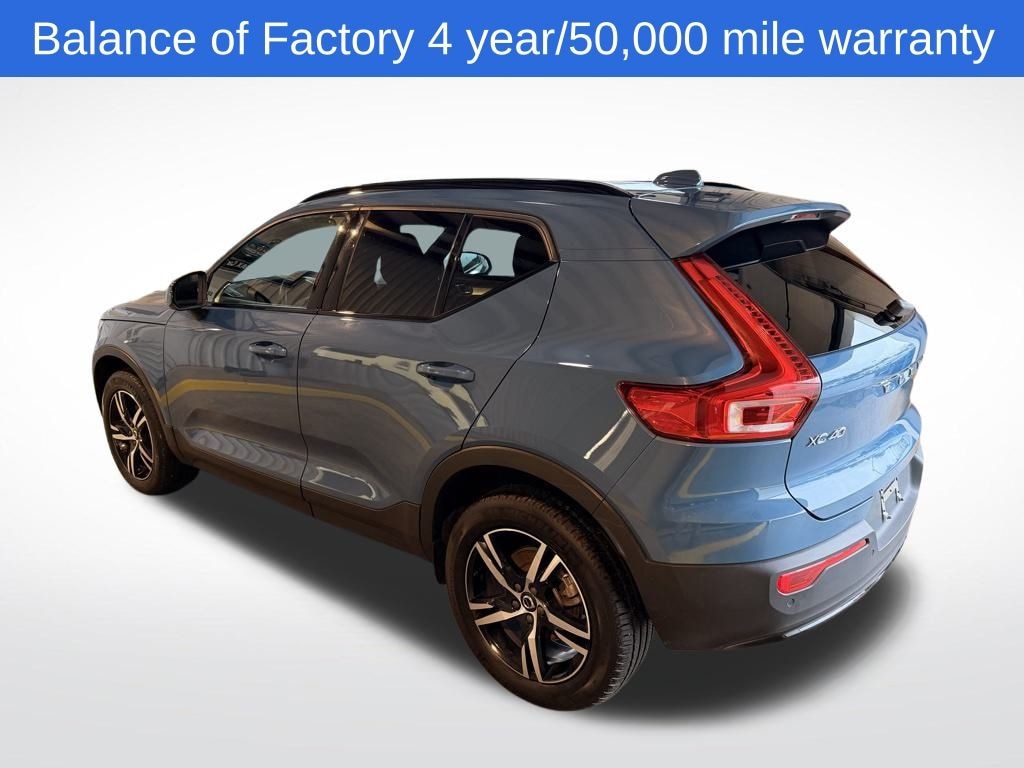 Used 2024 Volvo XC40 B5 Core SUV