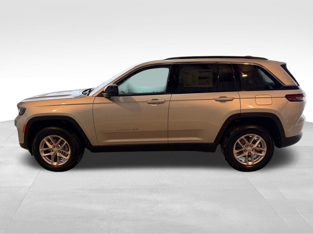 New 2025 Jeep Grand Cherokee LAREDO X 4X4 Sport Utility