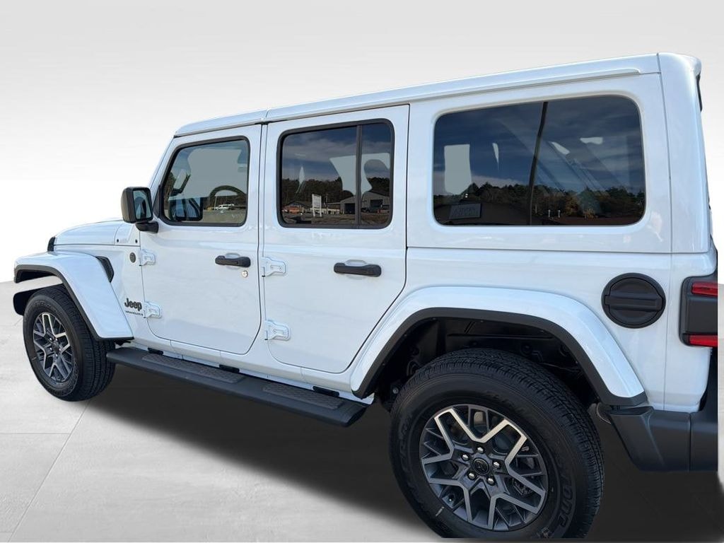 New 2025 Jeep Wrangler 4-DOOR SAHARA Sport Utility