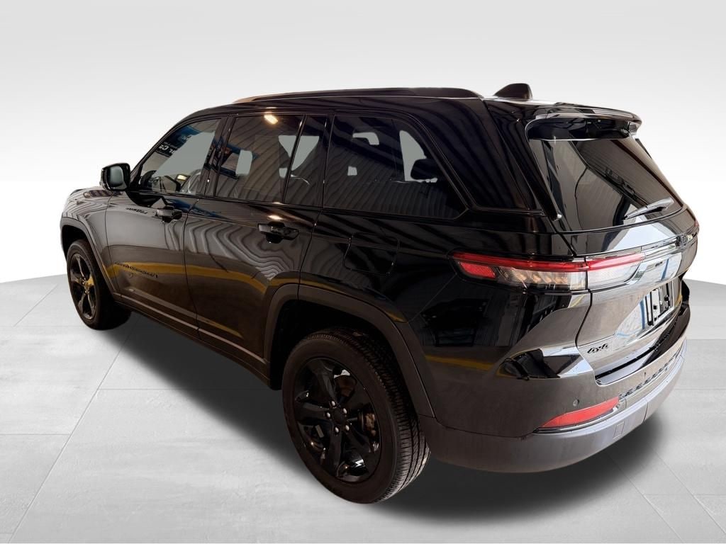 Used 2023 Jeep Grand Cherokee Altitude X SUV