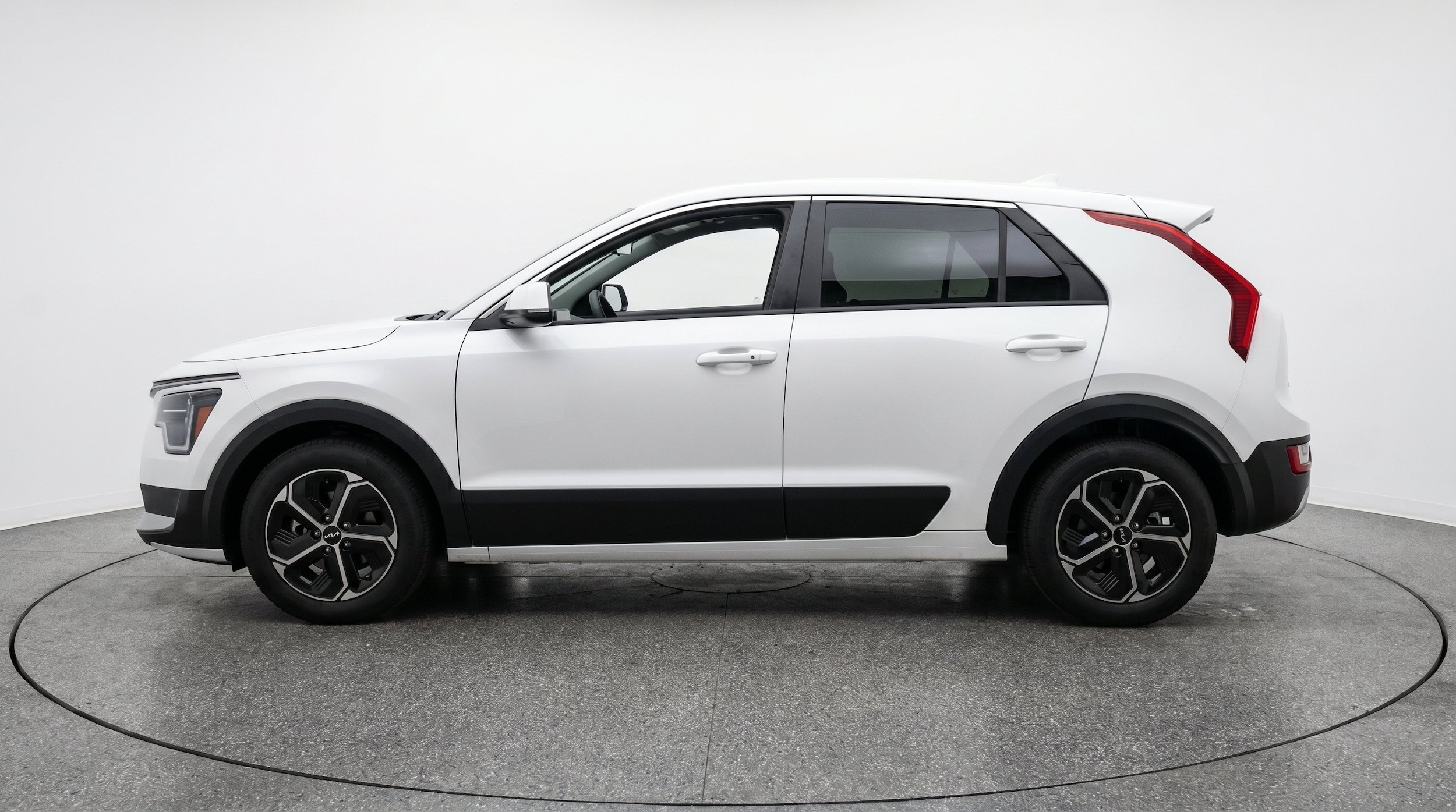 Thumbnail: 2026 Kia Niro - 5