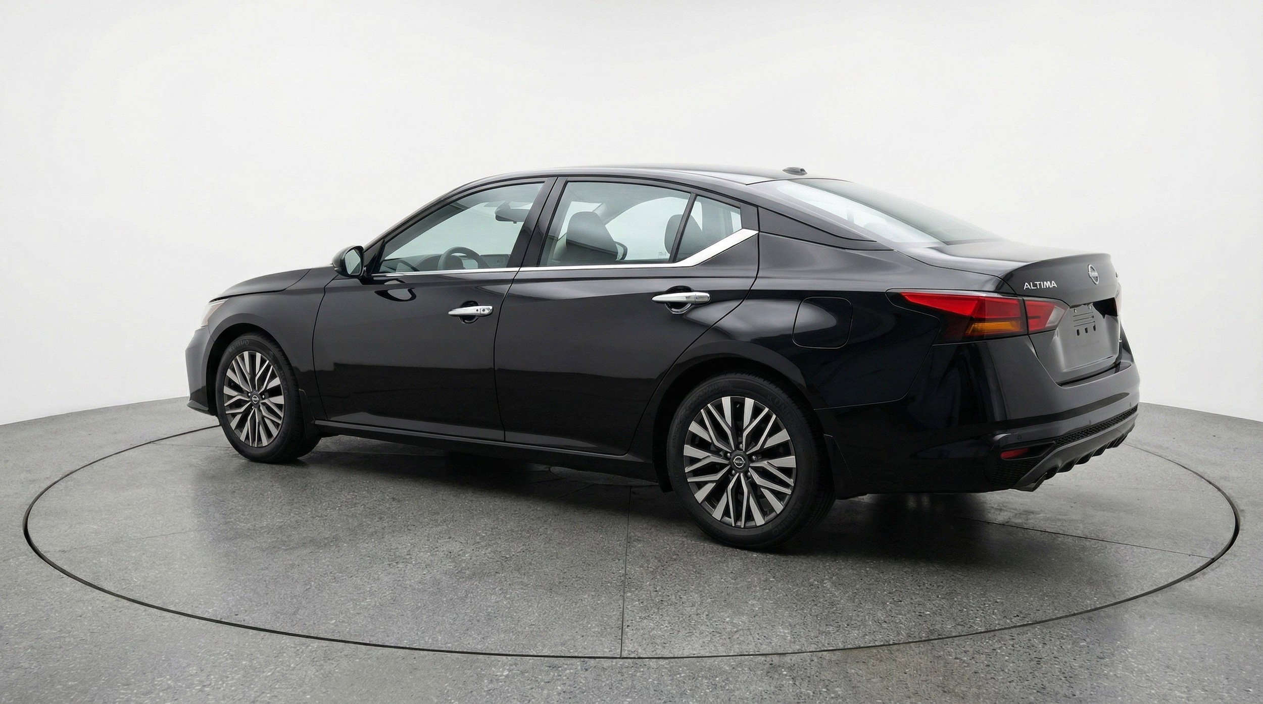 Thumbnail: 2025 Nissan Altima - 6