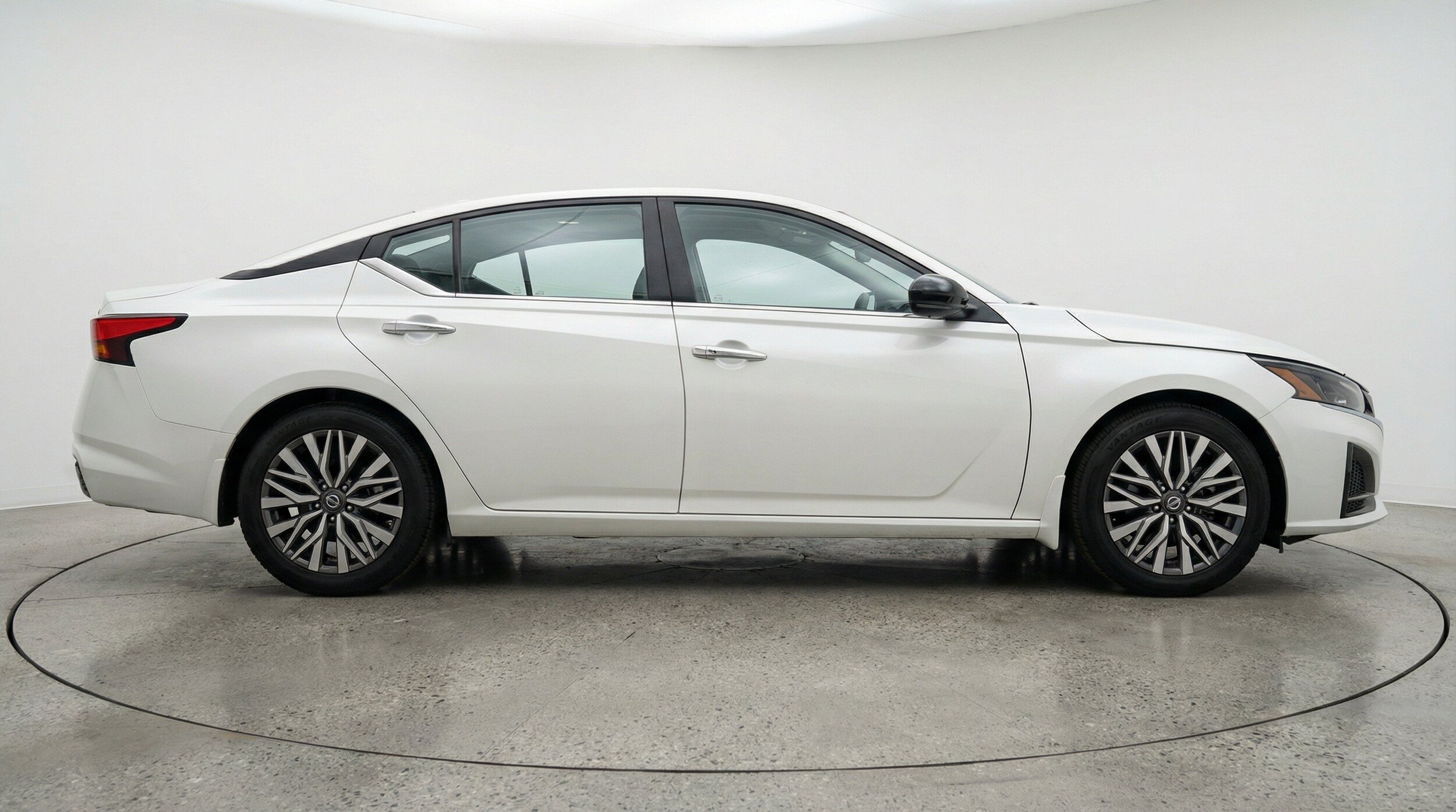 Thumbnail: 2025 Nissan Altima - 11