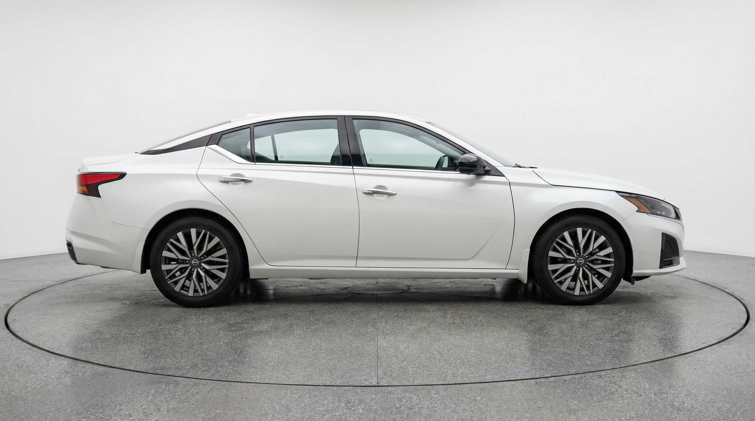 Thumbnail: 2025 Nissan Altima - 8