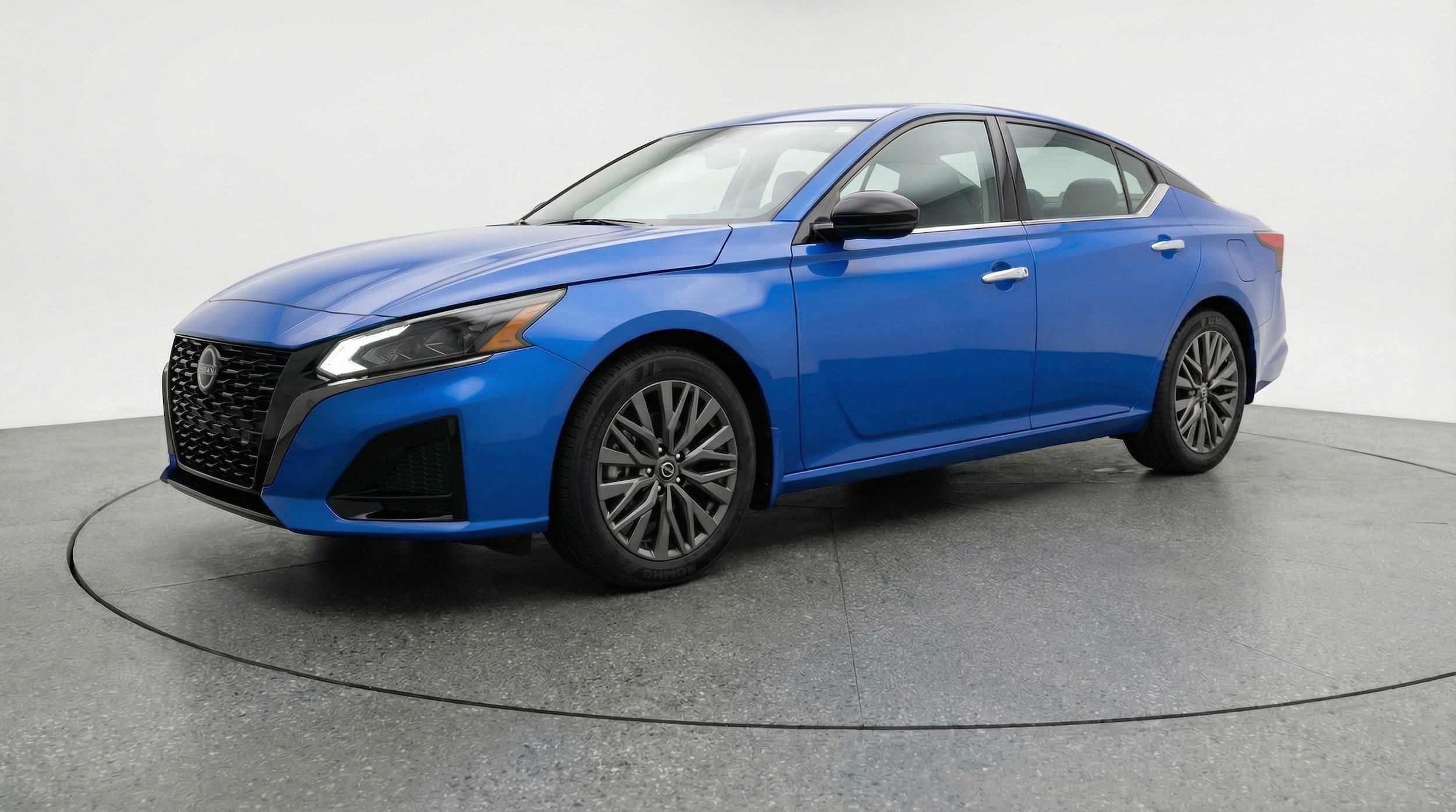 Thumbnail: 2025 Nissan Altima - 3