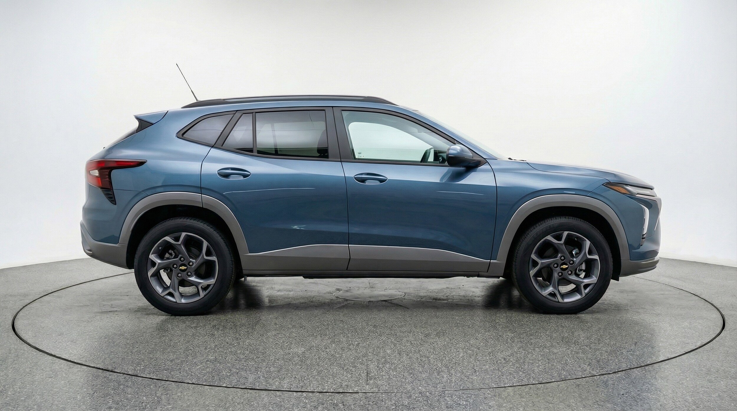 Thumbnail: 2025 Chevrolet Trax - 11