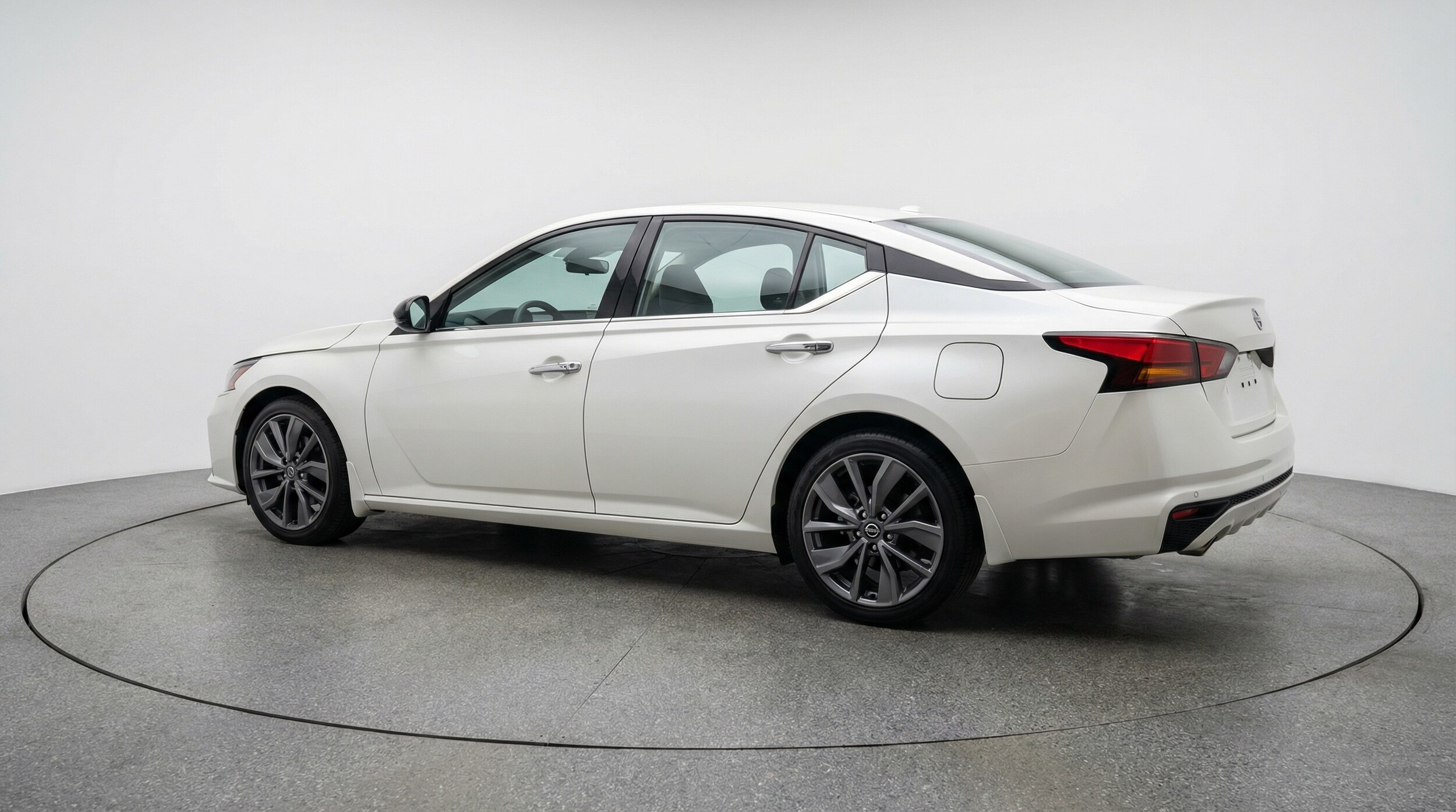 Thumbnail: 2025 Nissan Altima - 5