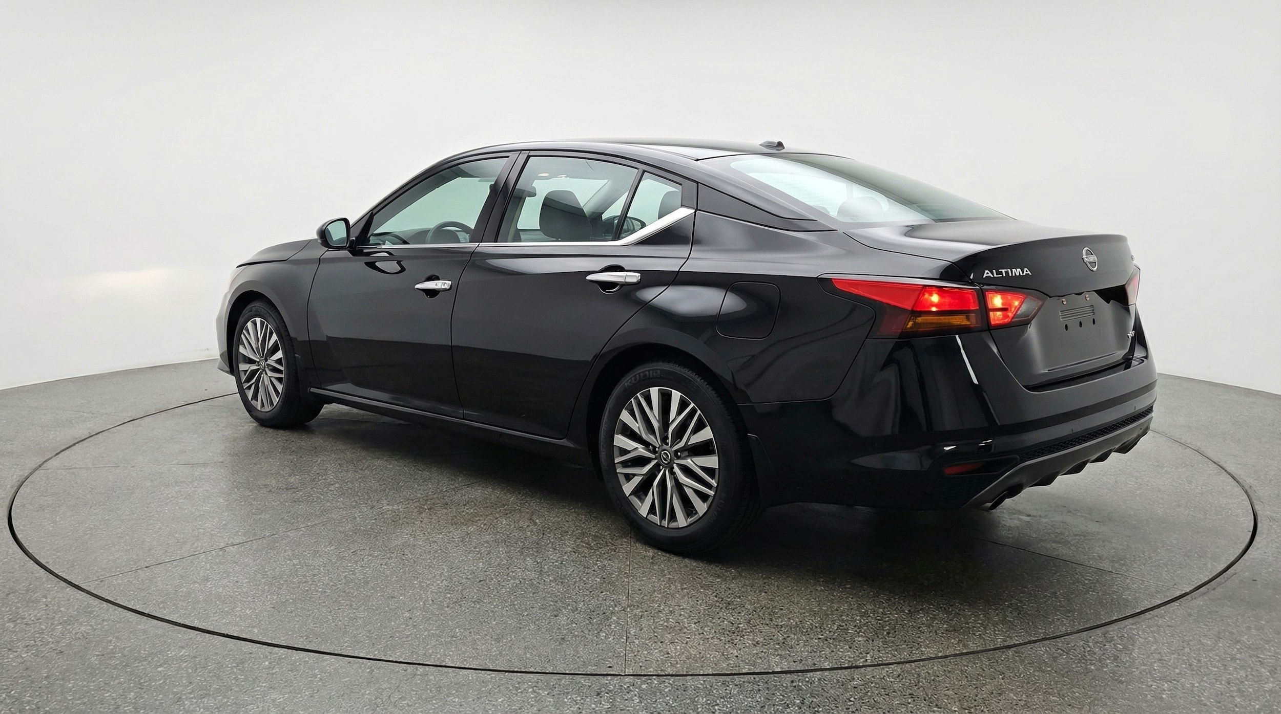 Thumbnail: 2025 Nissan Altima - 5