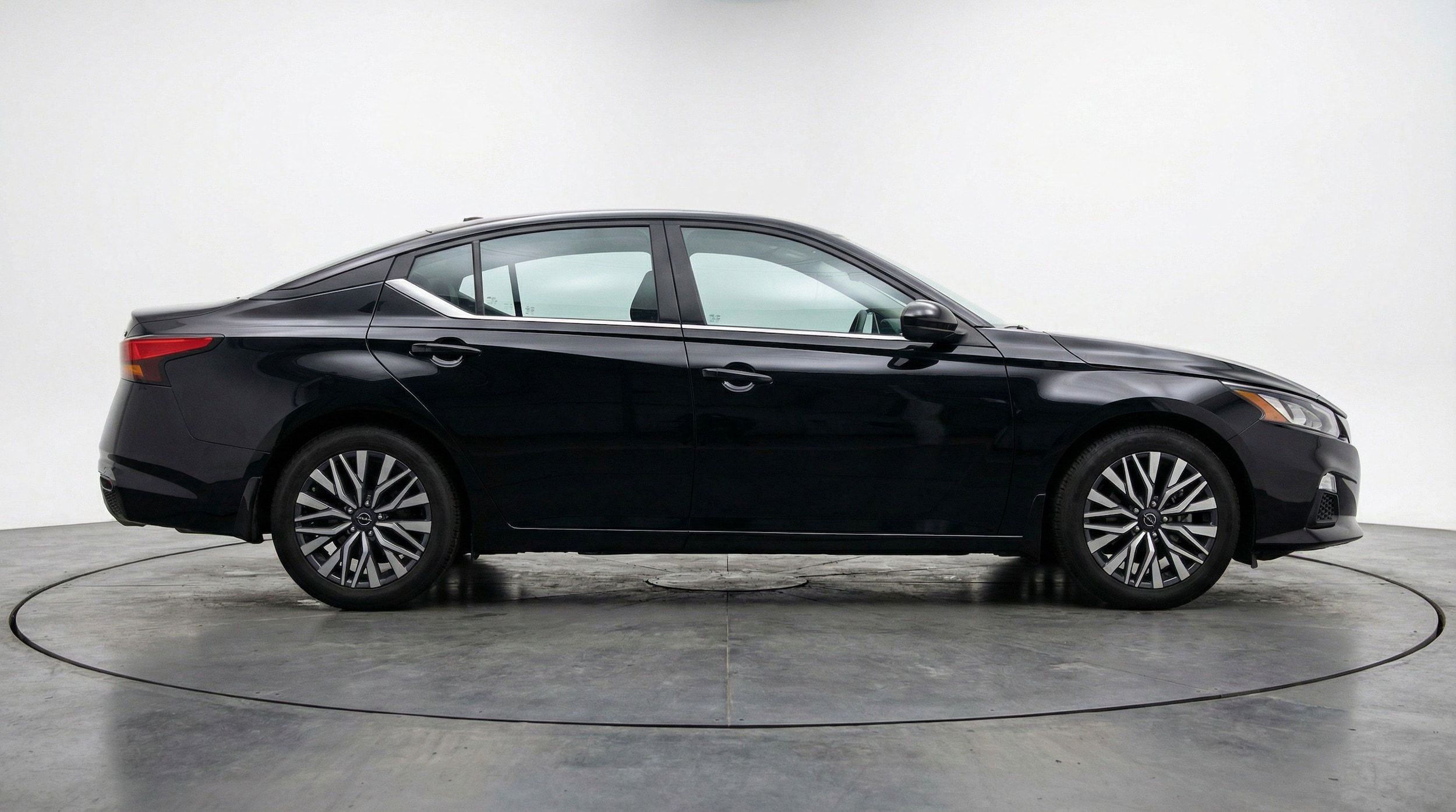 Thumbnail: 2025 Nissan Altima - 11
