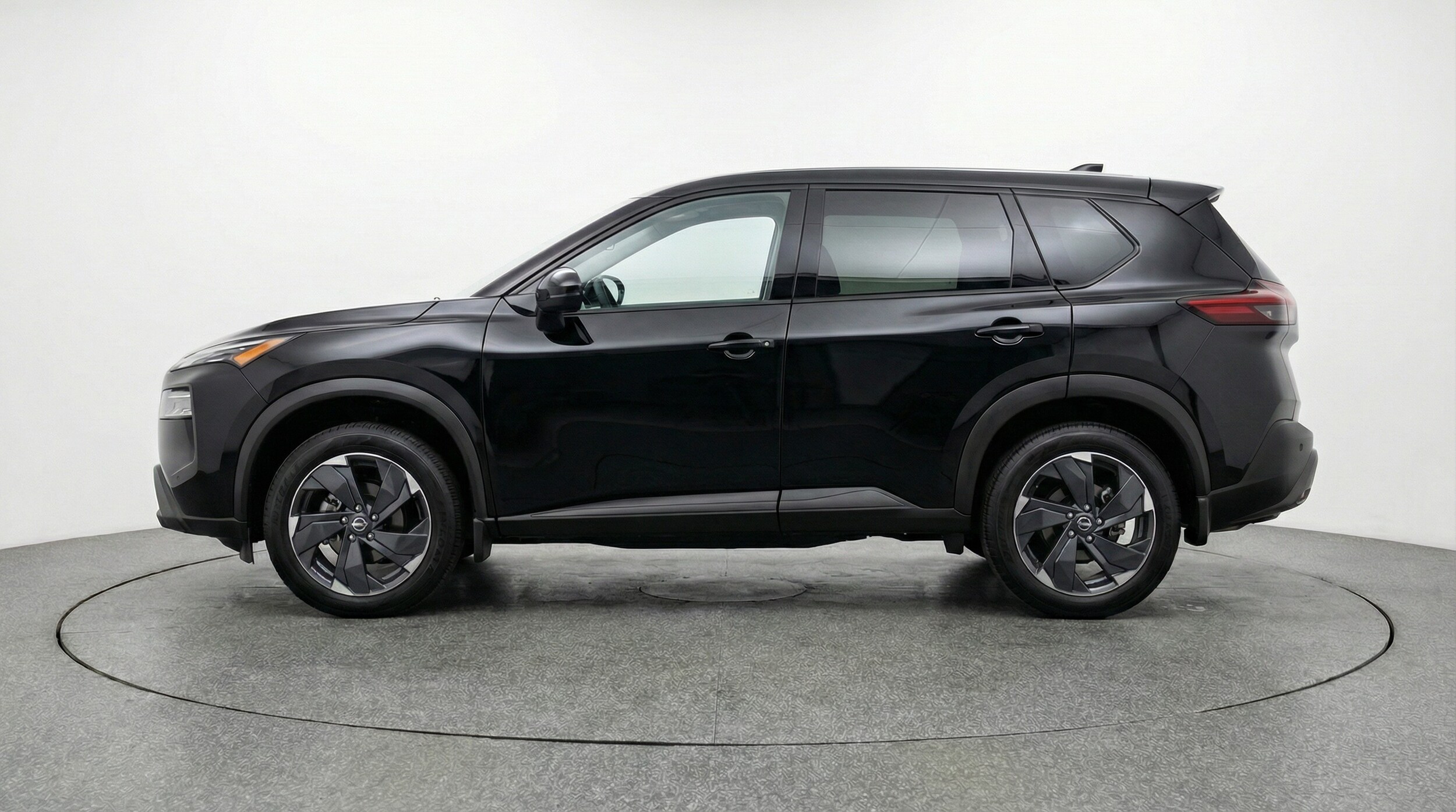 Thumbnail: 2025 Nissan Rogue - 4