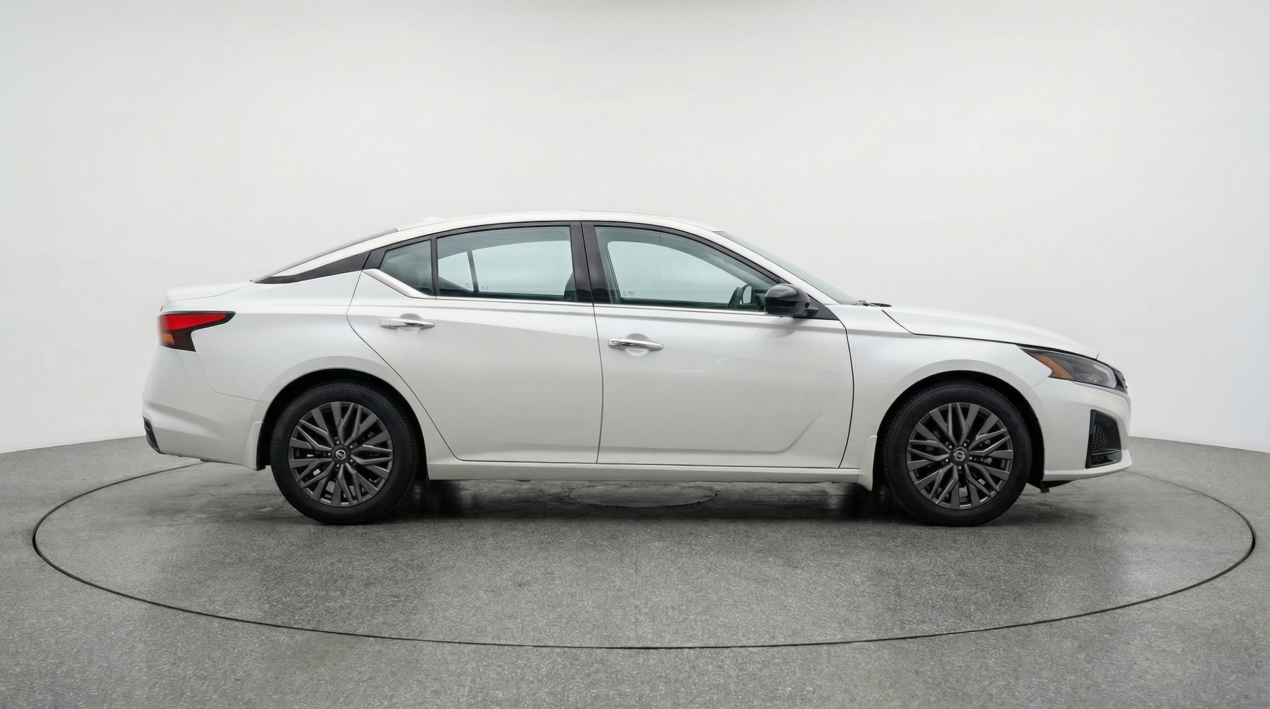 Thumbnail: 2025 Nissan Altima - 8