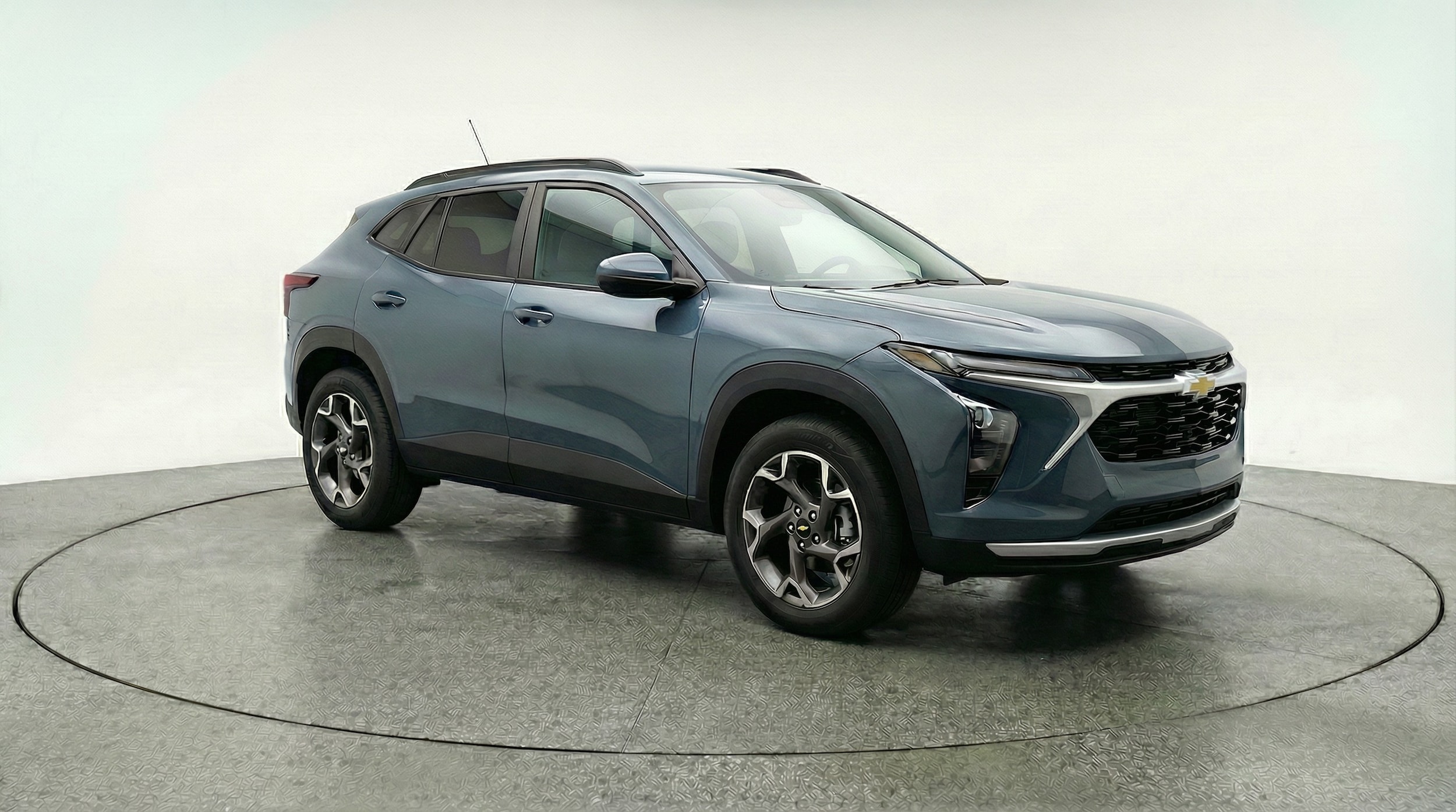 Thumbnail: 2025 Chevrolet Trax - 1