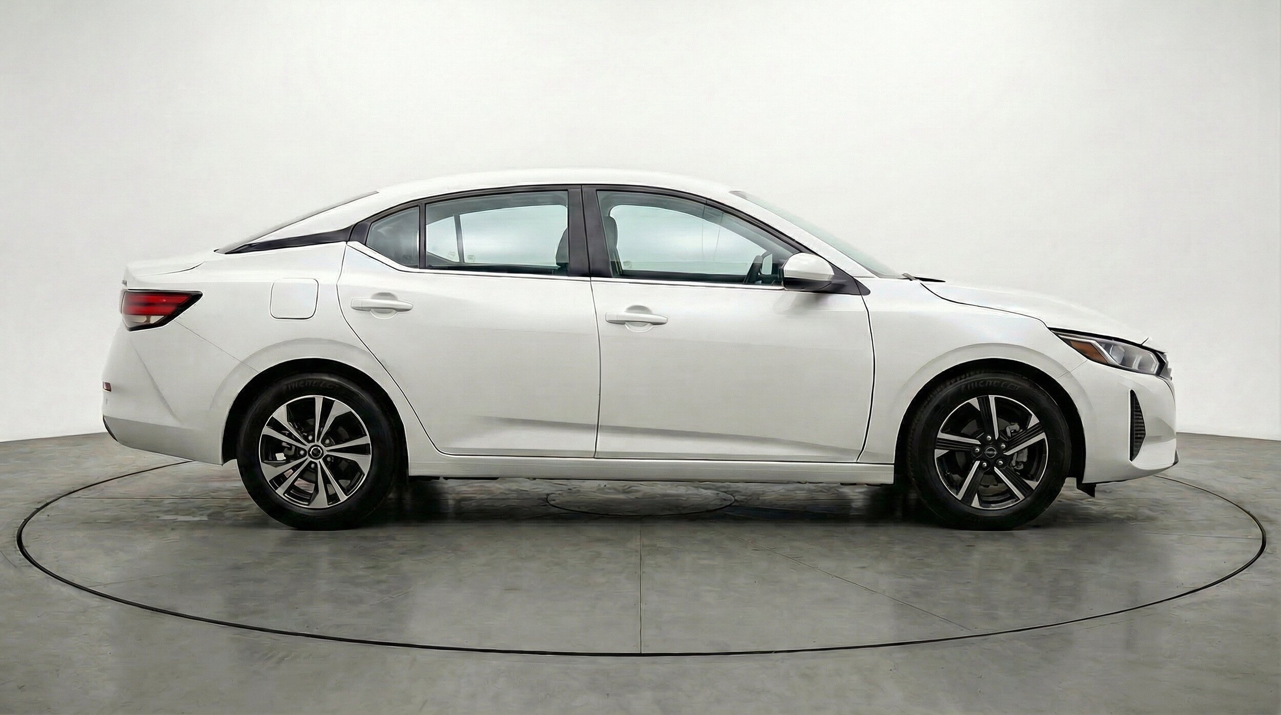 Thumbnail: 2025 Nissan Sentra - 11