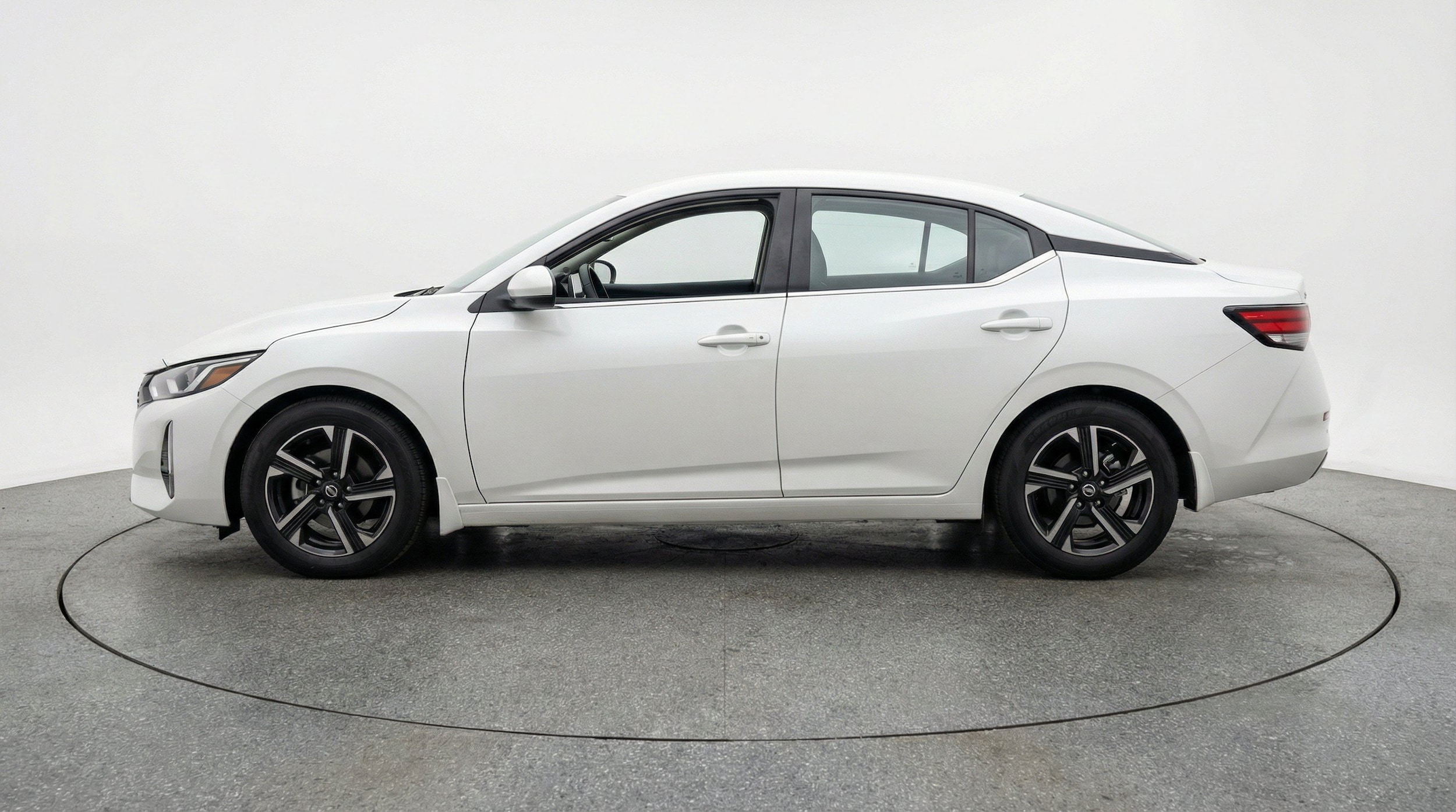Thumbnail: 2025 Nissan Sentra - 5