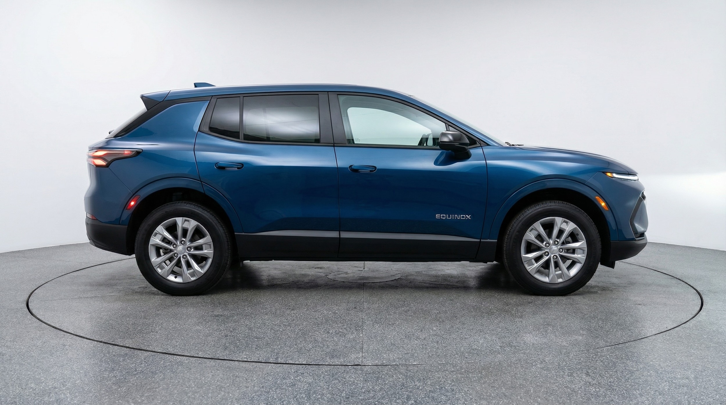 Thumbnail: 2025 Chevrolet Equinox - 8