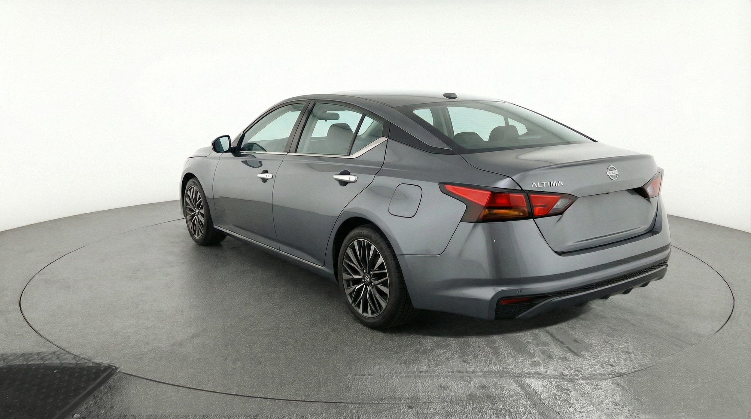 Thumbnail: 2025 Nissan Altima - 5