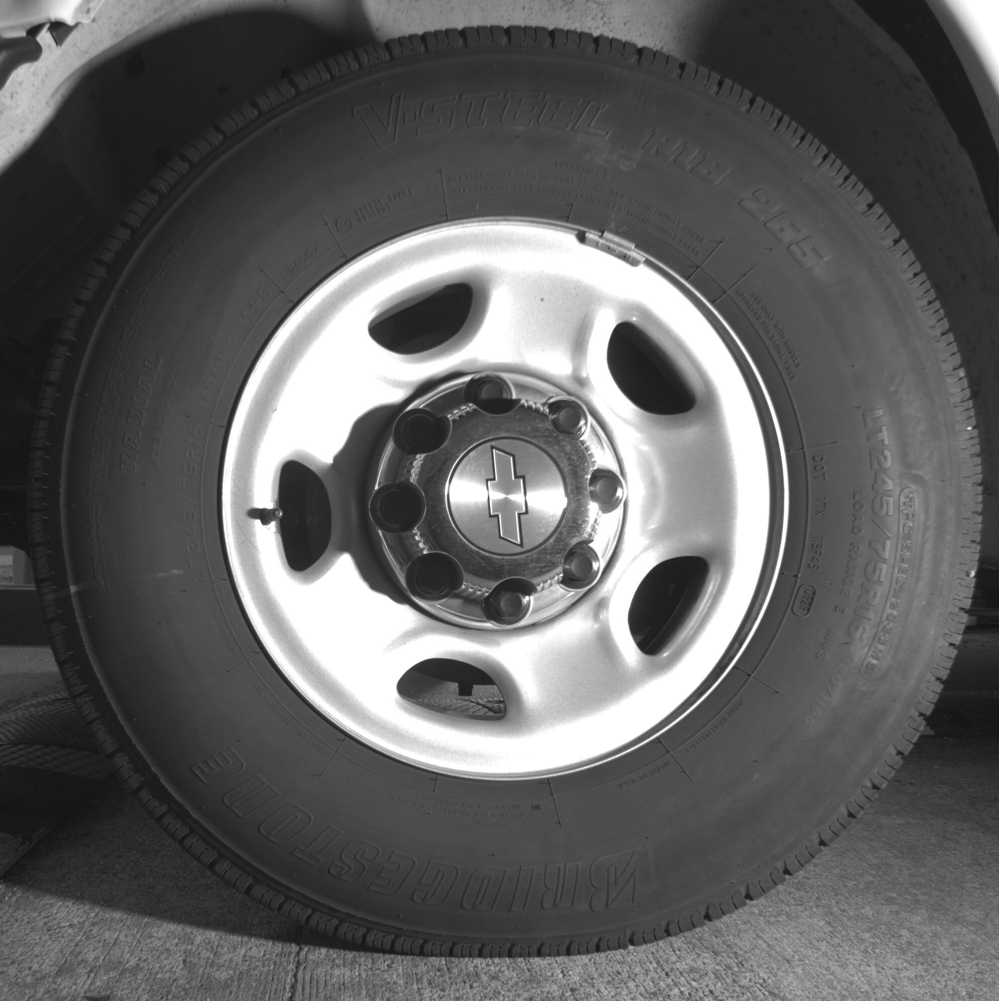 Thumbnail: 2025 Chevrolet Express - 9