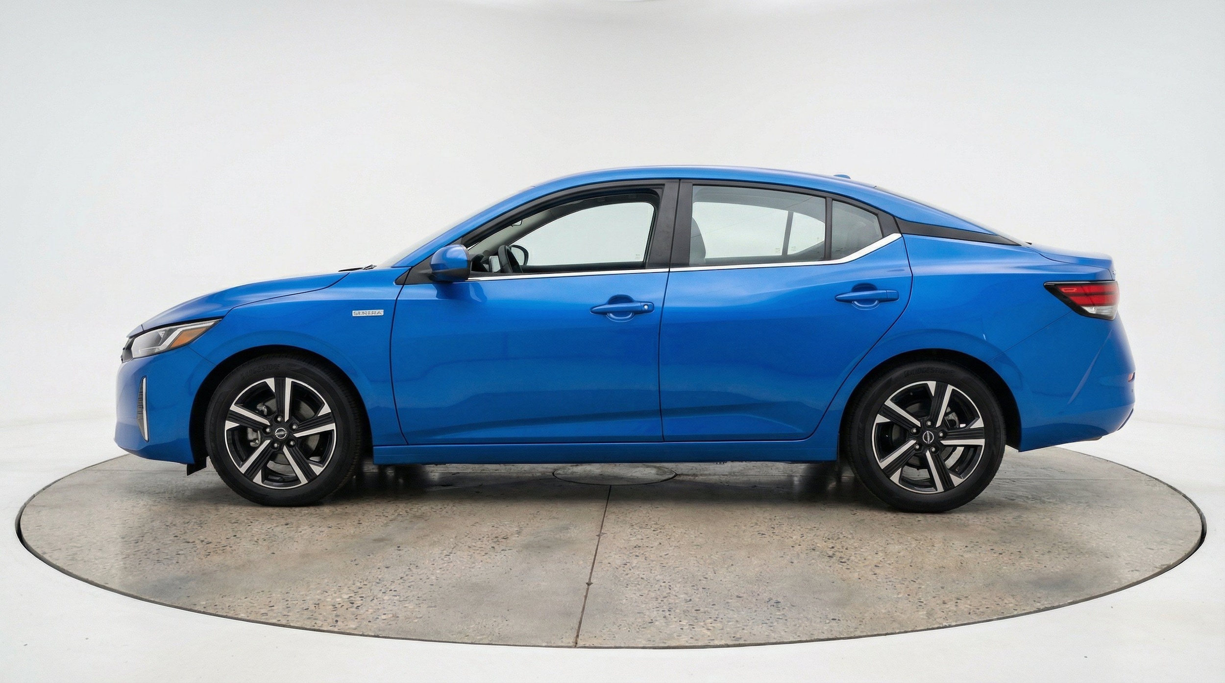 Thumbnail: 2025 Nissan Sentra - 5