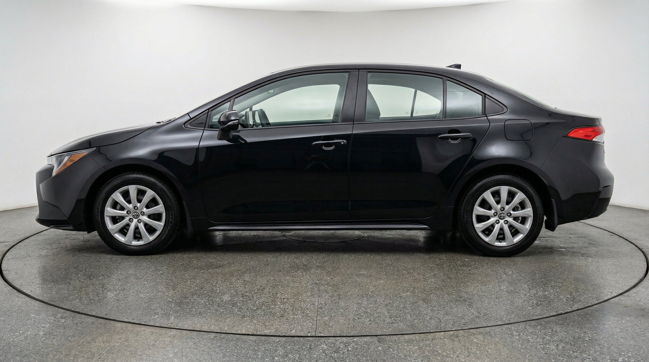 Thumbnail: 2025 Toyota Corolla - 5