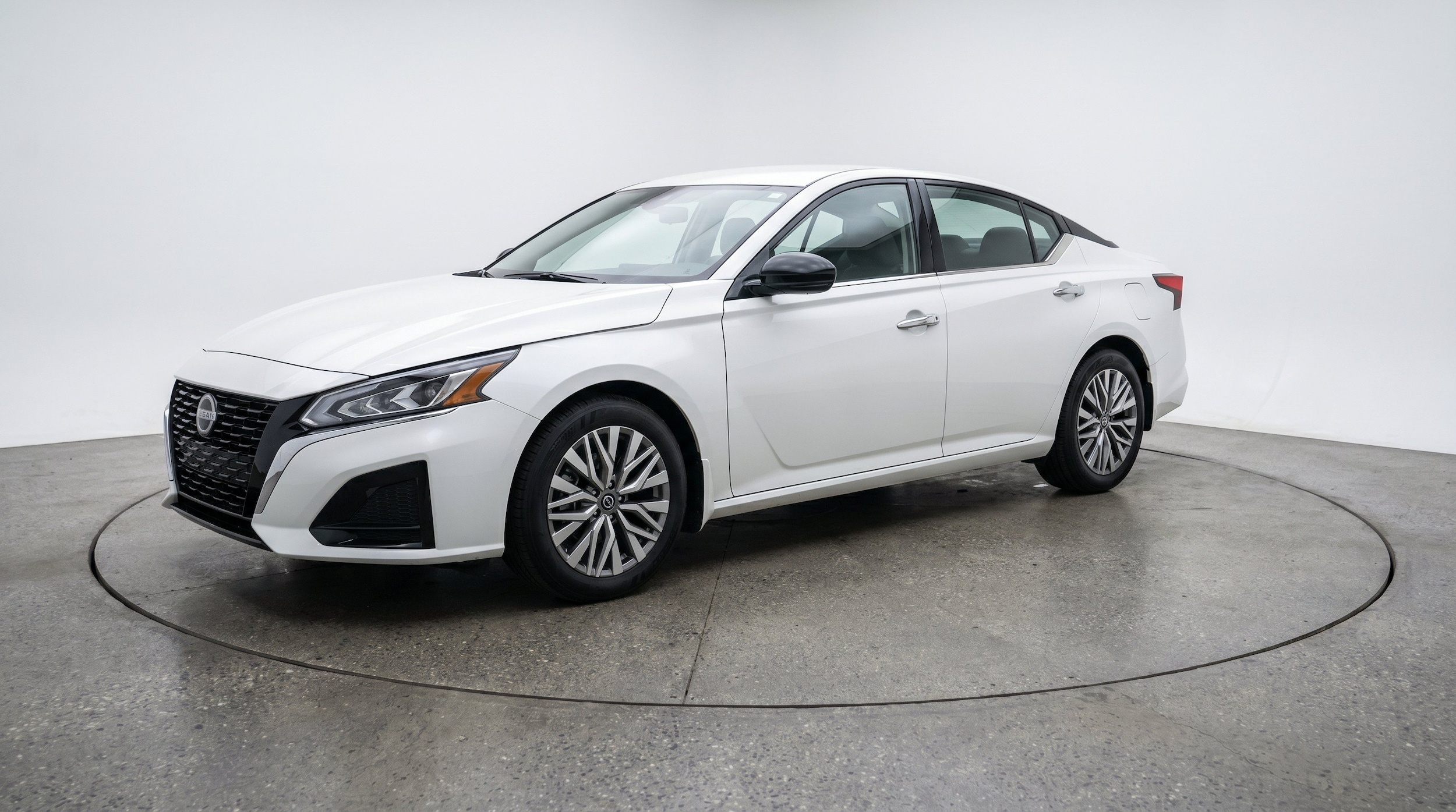 Thumbnail: 2025 Nissan Altima - 3