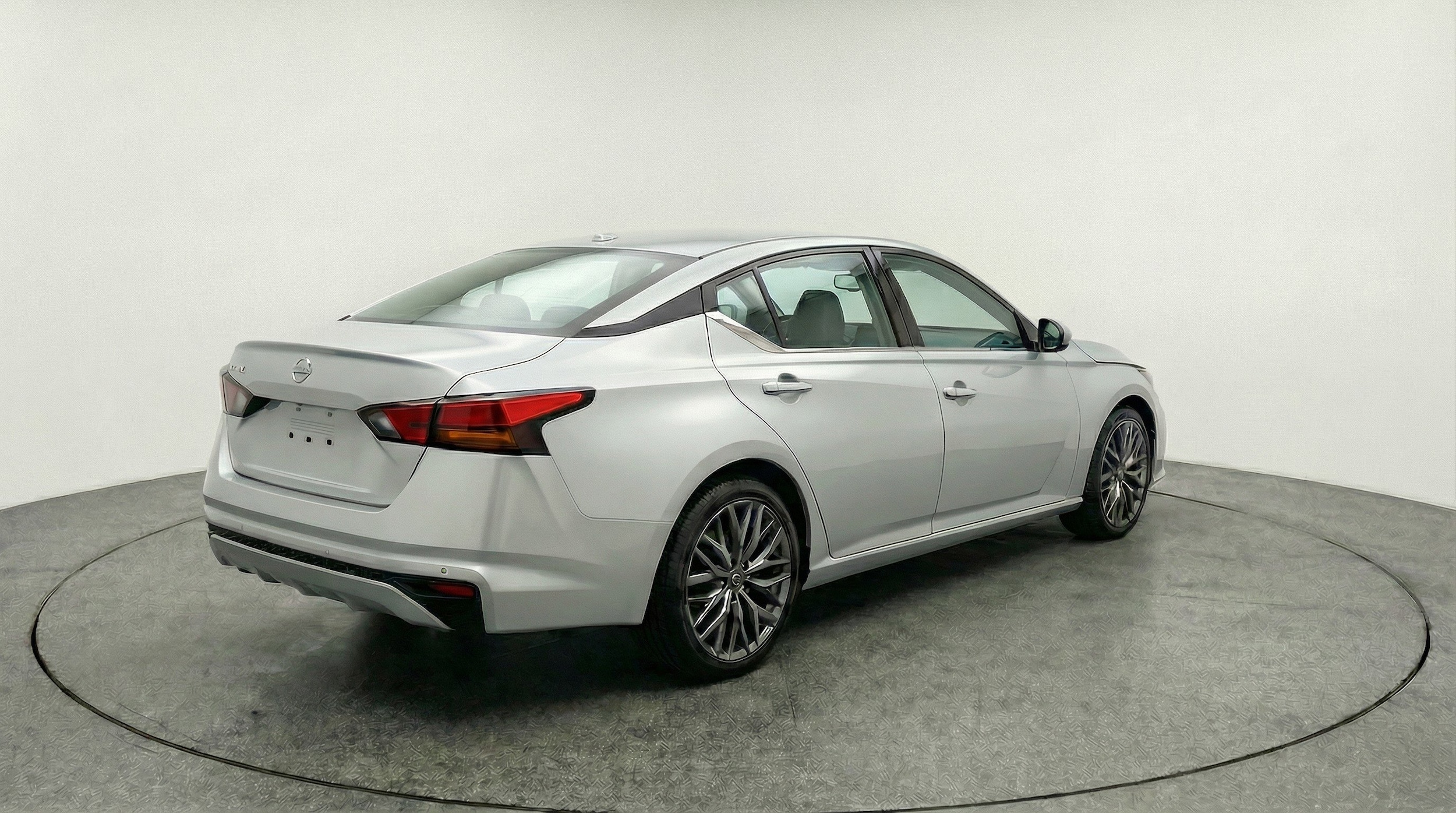 Thumbnail: 2025 Nissan Altima - 9