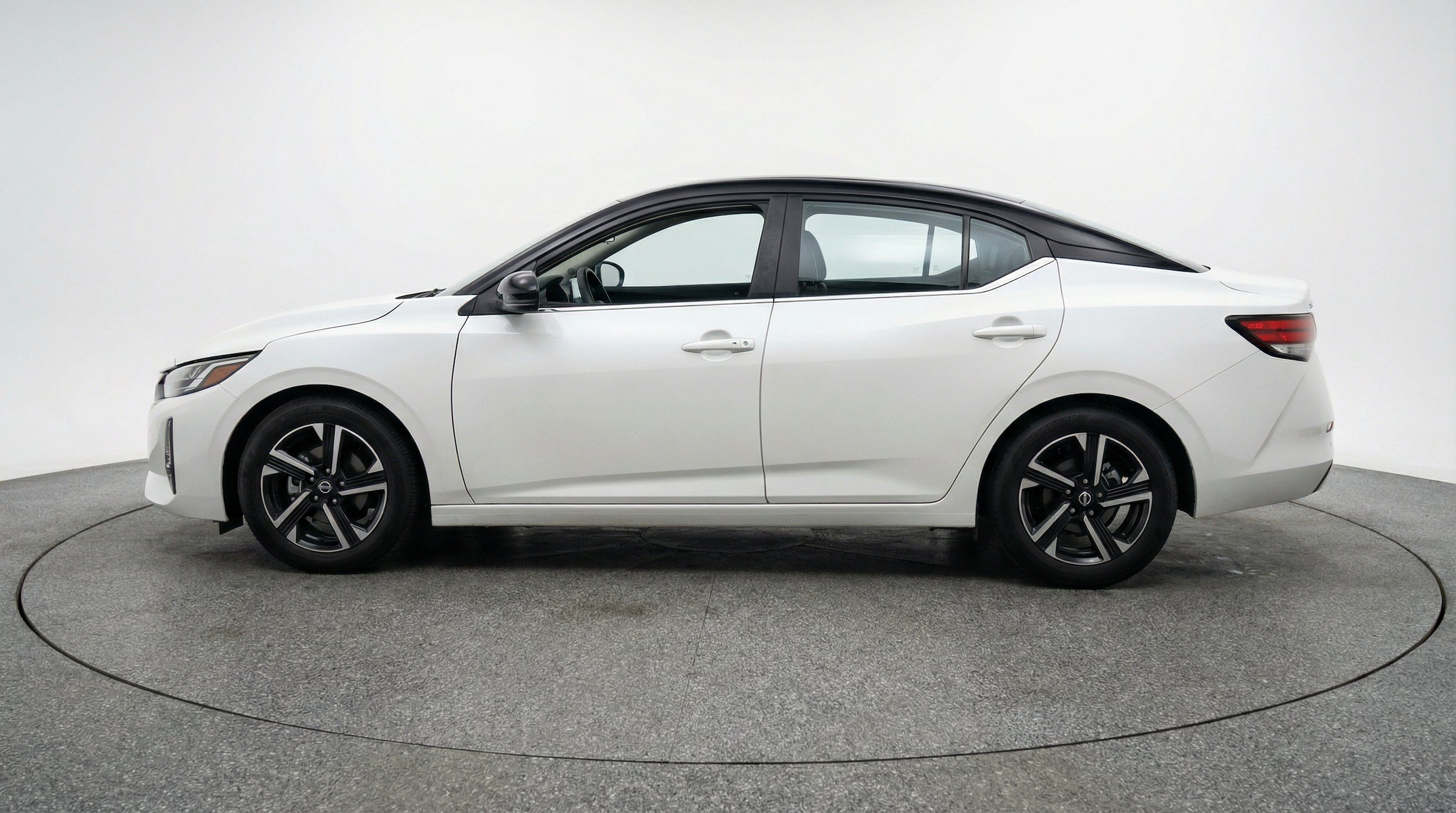 Thumbnail: 2025 Nissan Sentra - 5