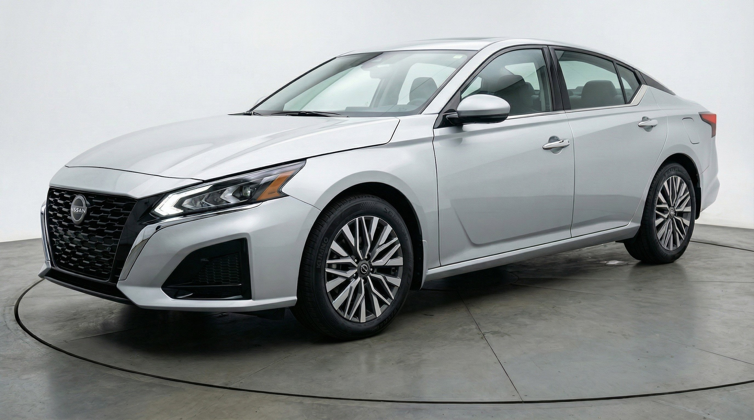 Thumbnail: 2025 Nissan Altima - 3