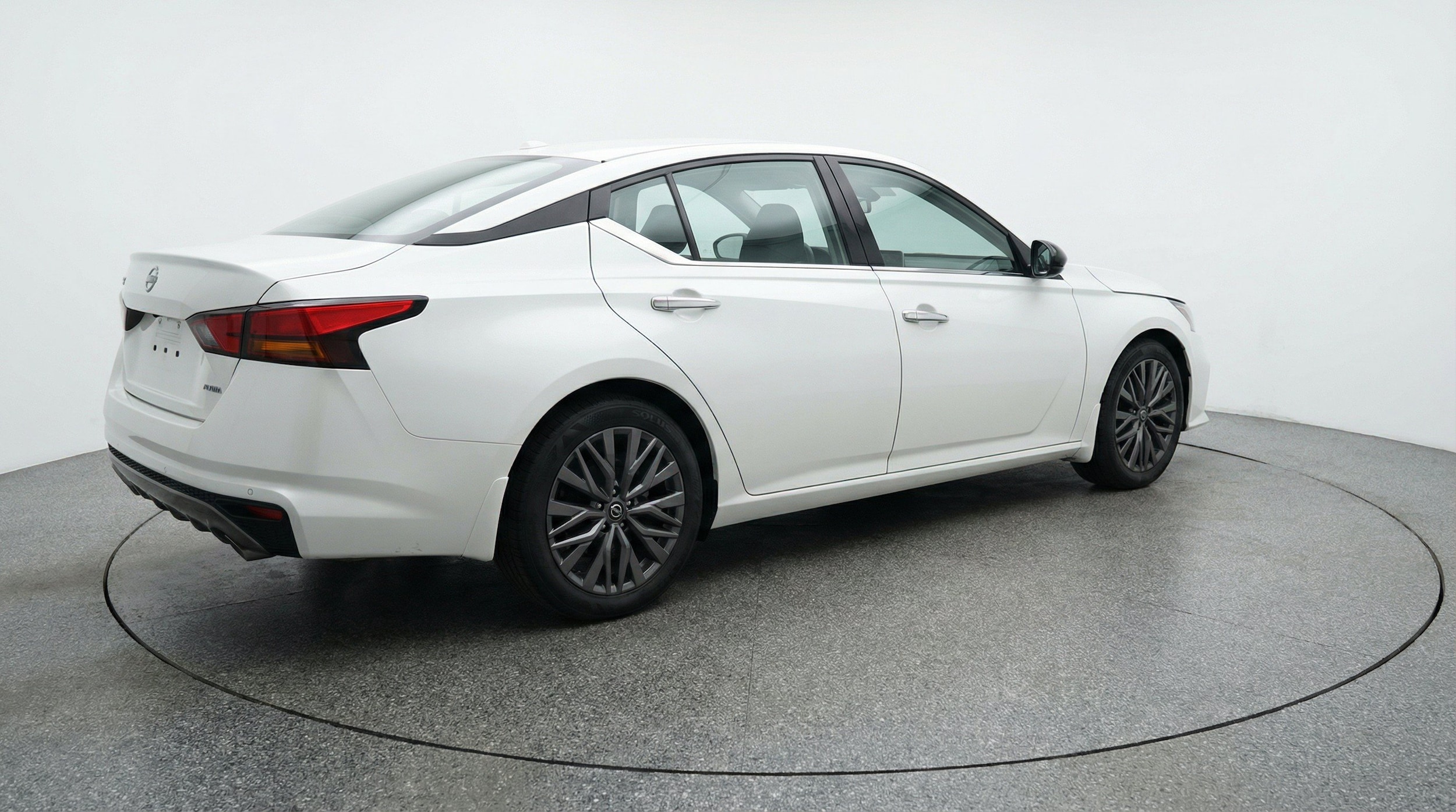 Thumbnail: 2025 Nissan Altima - 9