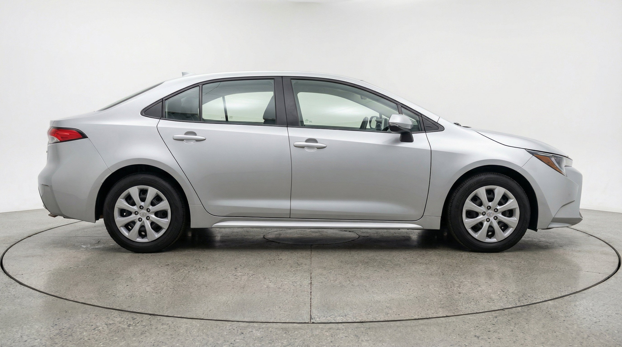 Thumbnail: 2025 Toyota Corolla - 11