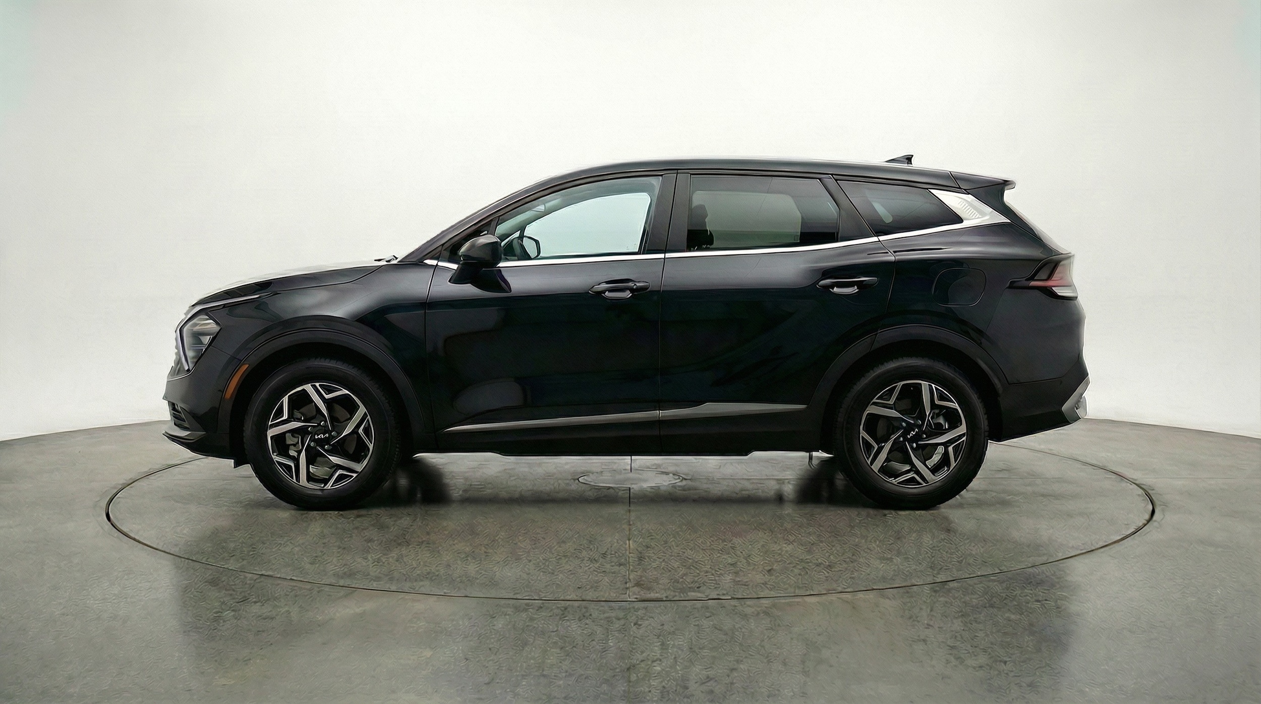 Thumbnail: 2025 Kia Sportage - 4