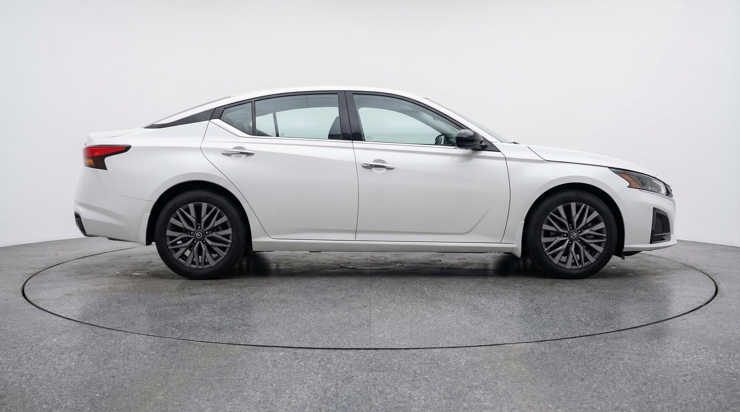 Thumbnail: 2025 Nissan Altima - 11